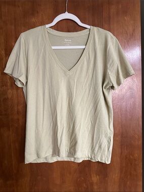Madewell Light Sage V-Neck Short Sleeve Tee